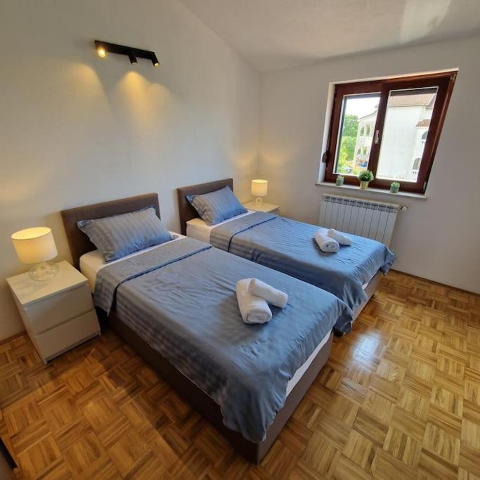 Villa Castanea - Kuca Za Odmor S Bazenom Kukci Exterior photo